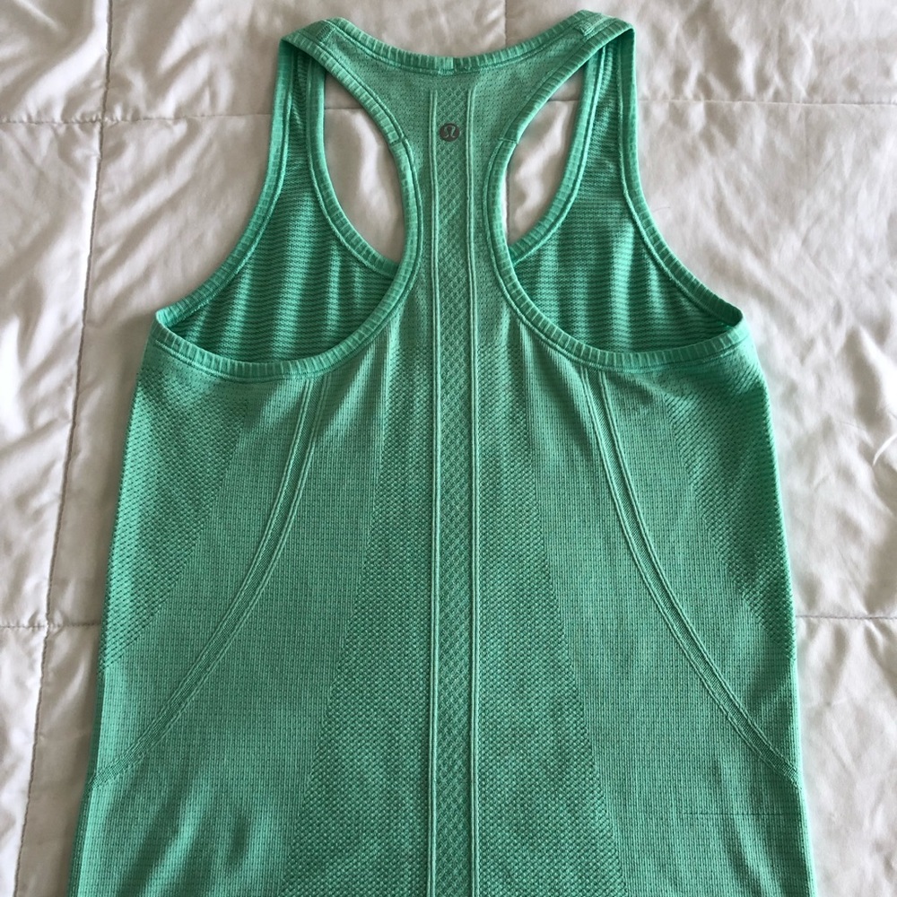 Lululemon swiftly tech